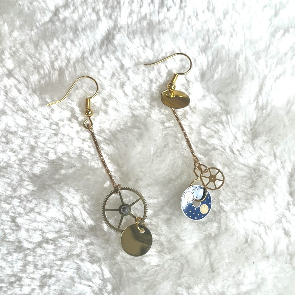 正美堂時計店のガチャガチャピアス